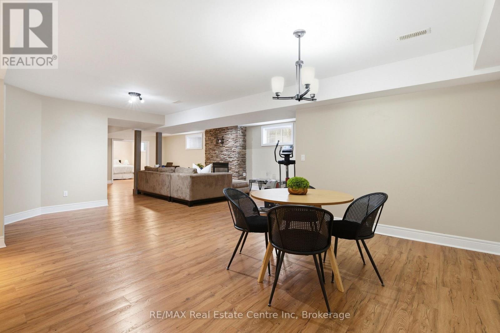 102 Kortright Road E, Guelph, Ontario  N1G 0A5 - Photo 38 - X12996208