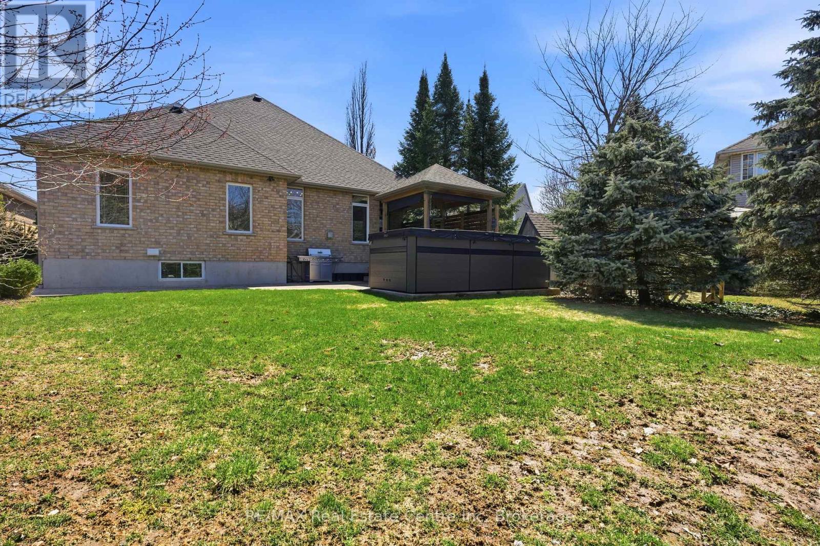 102 Kortright Road E, Guelph, Ontario  N1G 0A5 - Photo 45 - X12996208