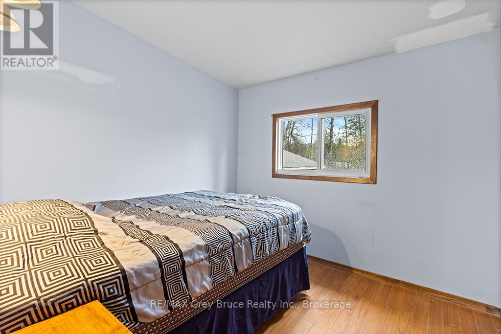 243 Mccullough Lake Drive, Chatsworth, Ontario  N0H 2V0 - Photo 23 - X12996258