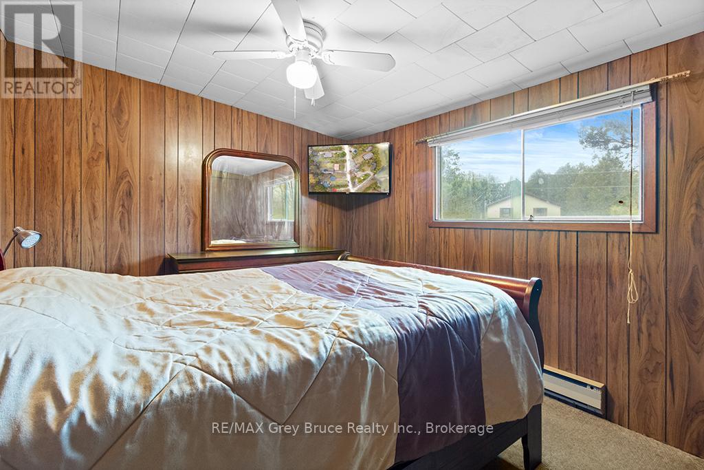 243 Mccullough Lake Drive, Chatsworth, Ontario  N0H 2V0 - Photo 25 - X12996258