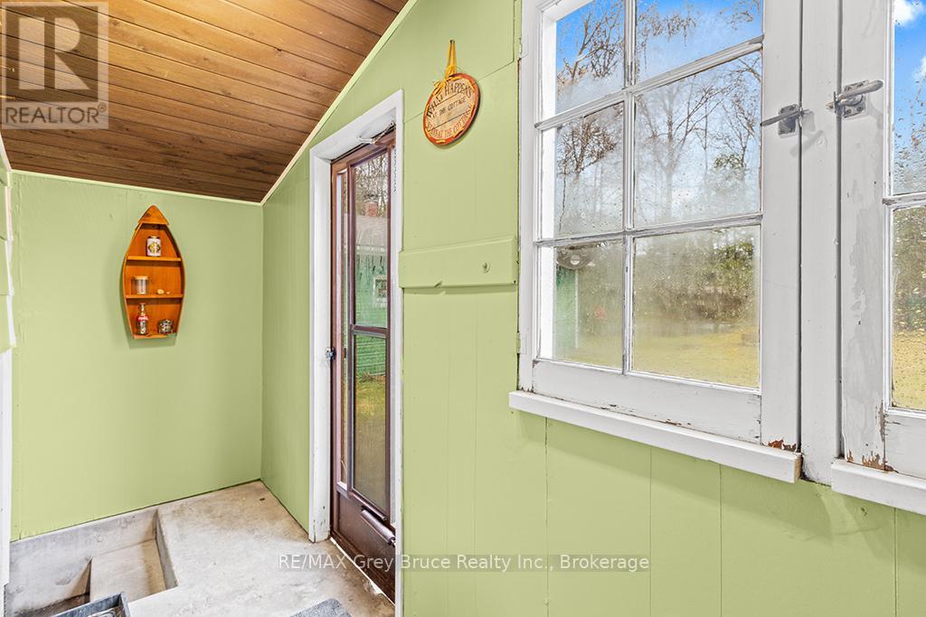 243 Mccullough Lake Drive, Chatsworth, Ontario  N0H 2V0 - Photo 30 - X12996258