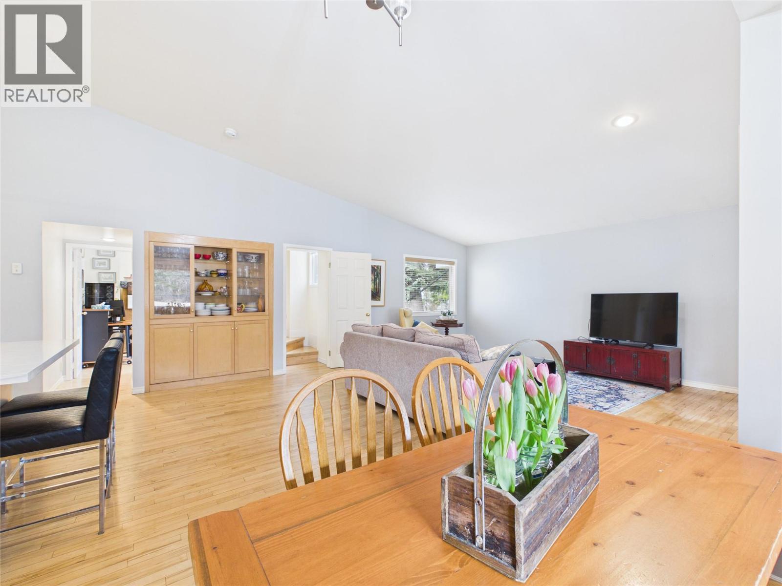 18 Park Avenue, Fernie, British Columbia  V0B 1M3 - Photo 10 - 10381281