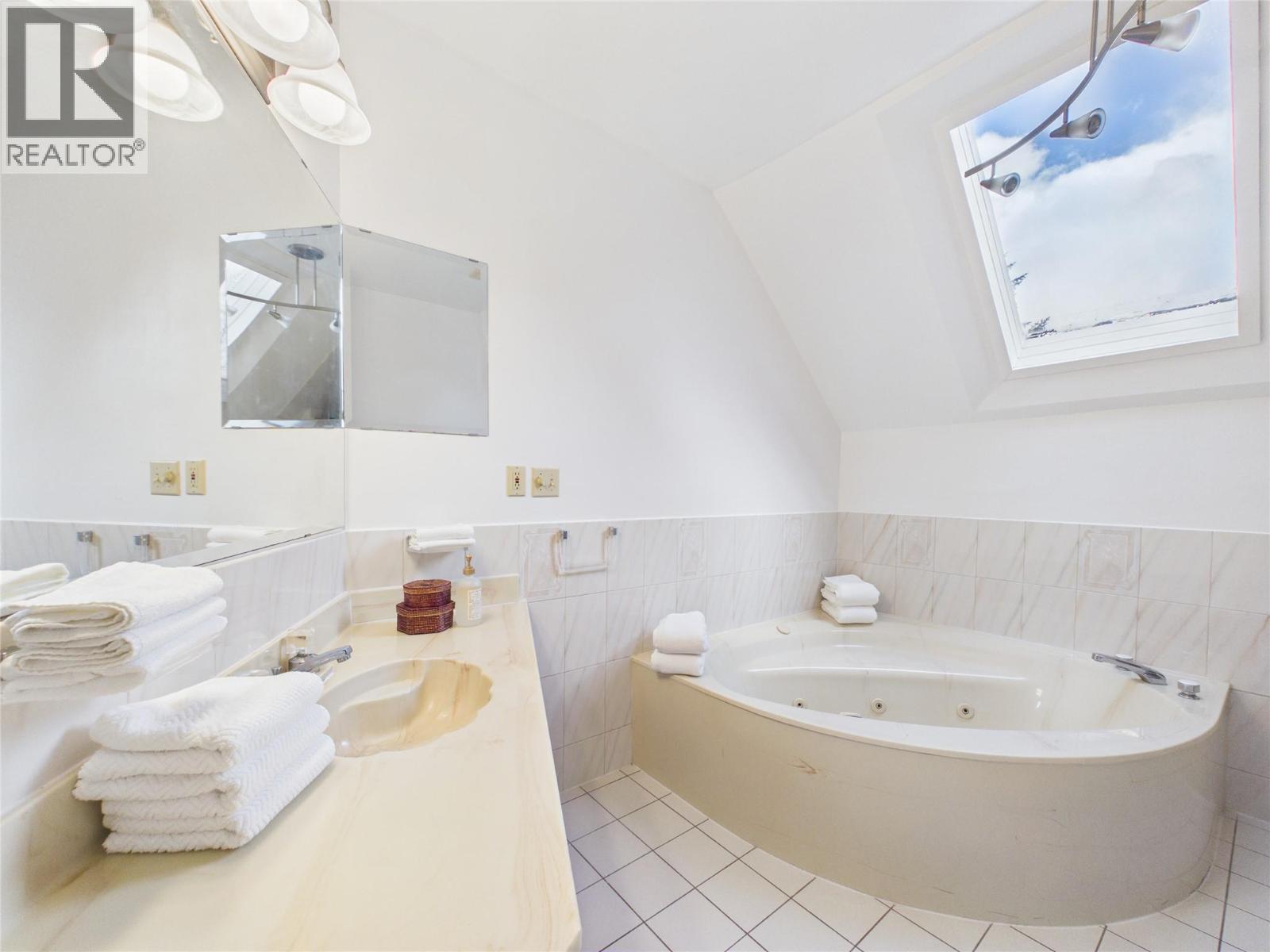 18 Park Avenue, Fernie, British Columbia  V0B 1M3 - Photo 34 - 10381281