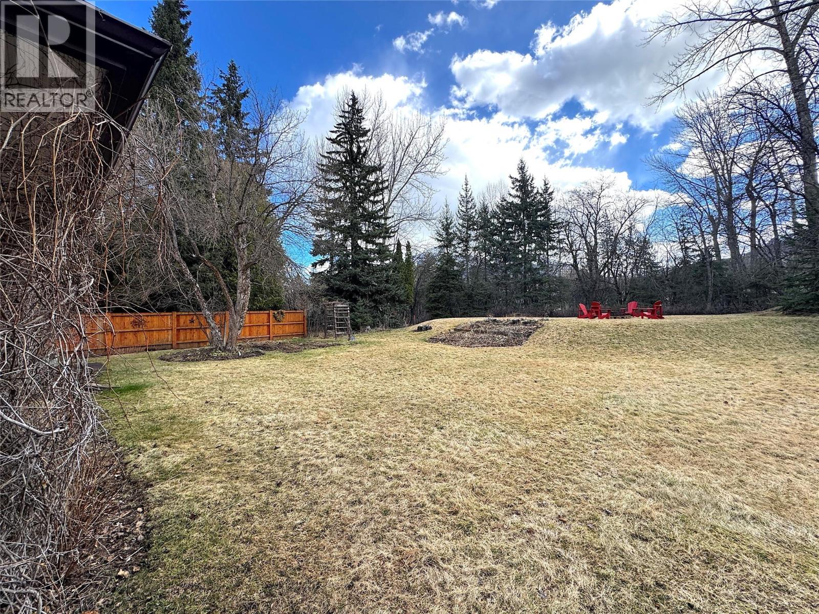 18 Park Avenue, Fernie, British Columbia  V0B 1M3 - Photo 58 - 10381281