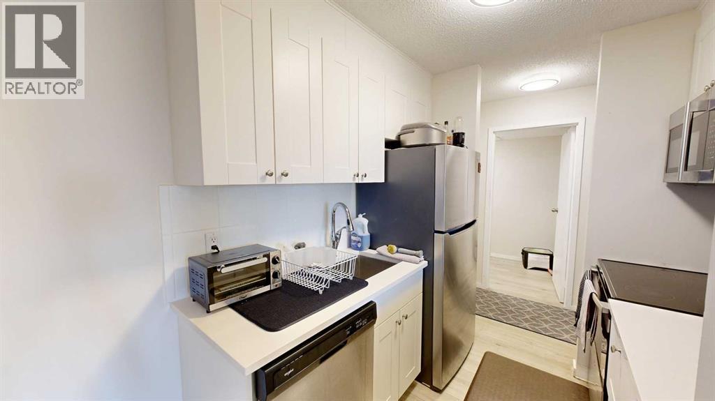 202, 405 Columbia Boulevard W, Lethbridge, Alberta  T1K 4R6 - Photo 2 - A2293662