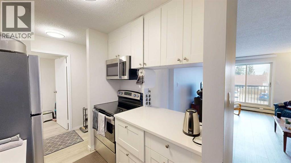 202, 405 Columbia Boulevard W, Lethbridge, Alberta  T1K 4R6 - Photo 1 - A2293662