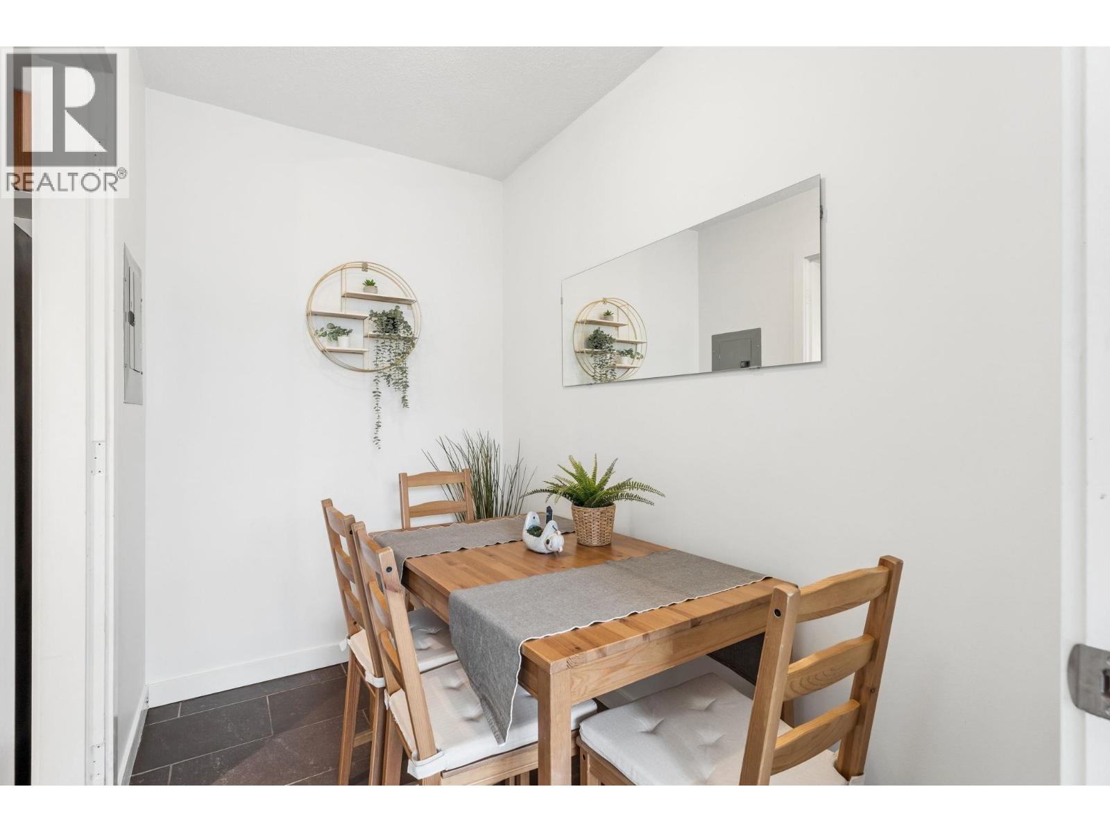 612 618 Abbott Street, Vancouver, British Columbia  V6B 0B9 - Photo 13 - R3107163