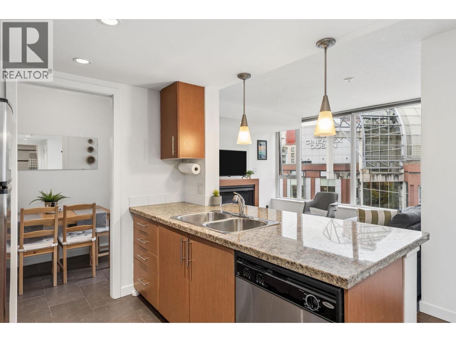 612 618 Abbott Street, Vancouver, British Columbia  V6B 0B9 - Photo 7 - R3107163