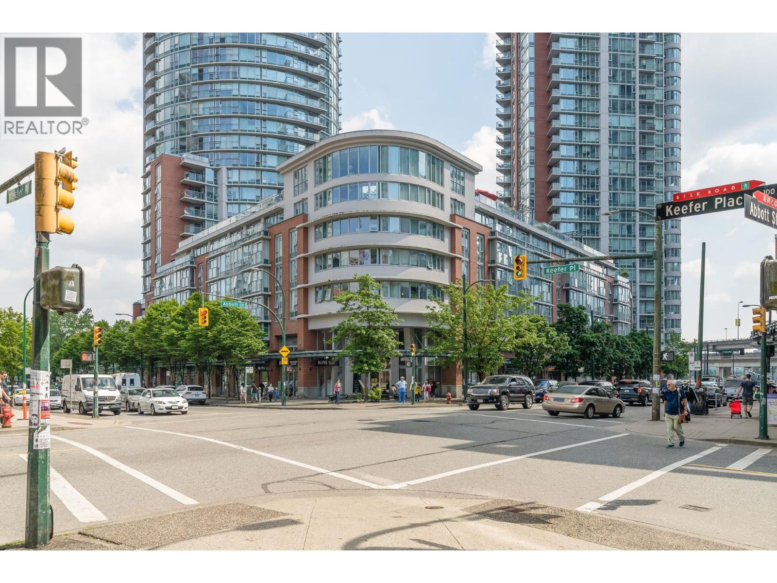 612 618 ABBOTT STREET, Vancouver, British Columbia