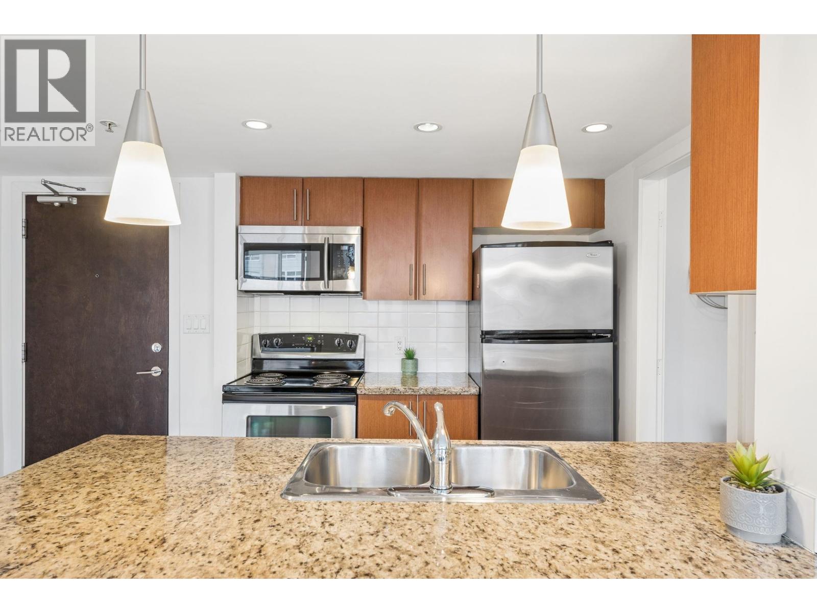 612 618 Abbott Street, Vancouver, British Columbia  V6B 0B9 - Photo 12 - R3107163