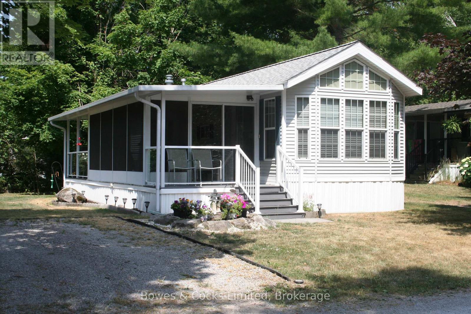 2 Rockhaven-Pioneer Point, Selwyn, Ontario  K0L 2H0 - Photo 2 - X12996182