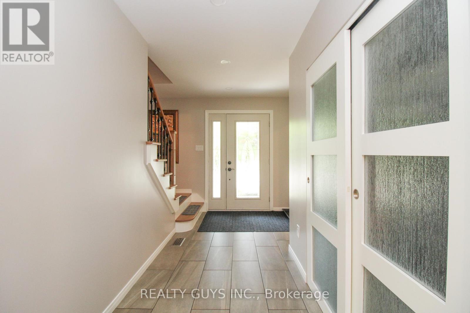 2515 Farmcrest Avenue, Peterborough, Ontario  K9L 1R8 - Photo 17 - X12996306