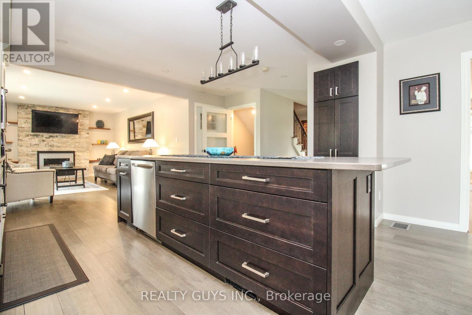 2515 Farmcrest Avenue, Peterborough, Ontario  K9L 1R8 - Photo 23 - X12996306