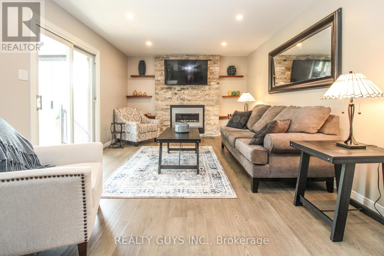 2515 Farmcrest Avenue, Peterborough, Ontario  K9L 1R8 - Photo 24 - X12996306