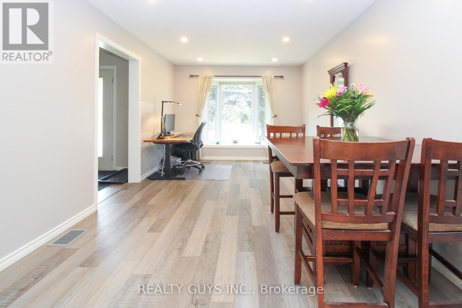 2515 Farmcrest Avenue, Peterborough, Ontario  K9L 1R8 - Photo 32 - X12996306