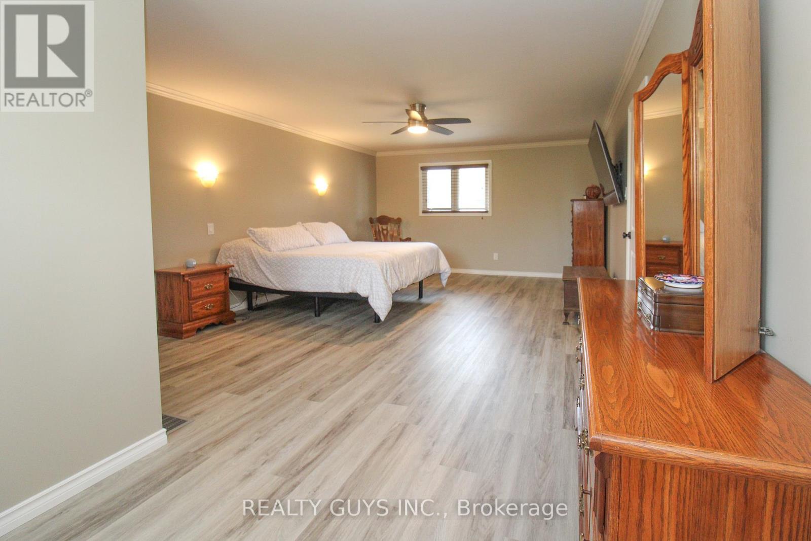 2515 Farmcrest Avenue, Peterborough, Ontario  K9L 1R8 - Photo 38 - X12996306