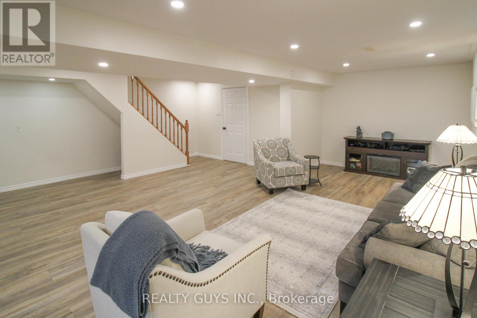 2515 Farmcrest Avenue, Peterborough, Ontario  K9L 1R8 - Photo 45 - X12996306