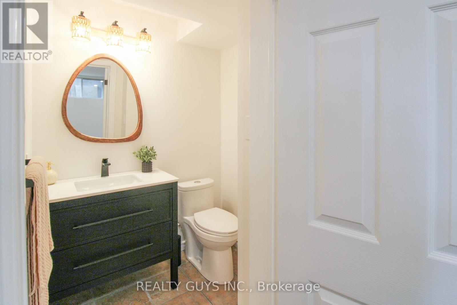 2515 Farmcrest Avenue, Peterborough, Ontario  K9L 1R8 - Photo 48 - X12996306