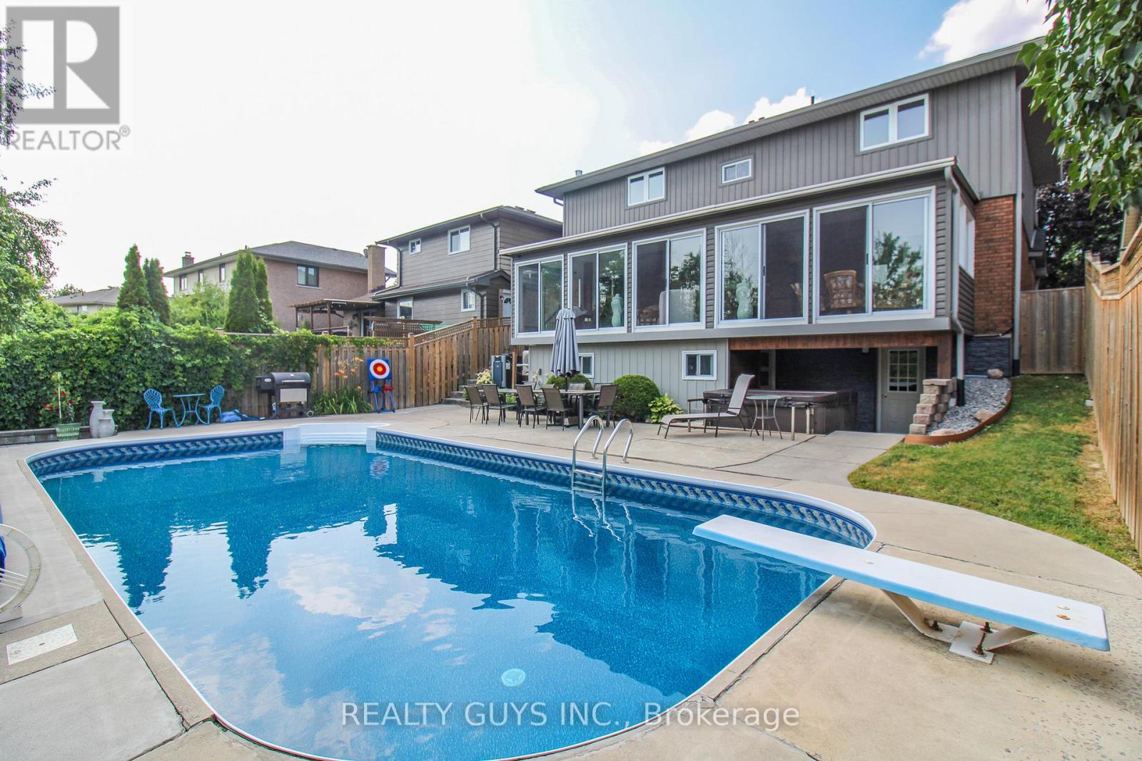 2515 Farmcrest Avenue, Peterborough, Ontario  K9L 1R8 - Photo 7 - X12996306