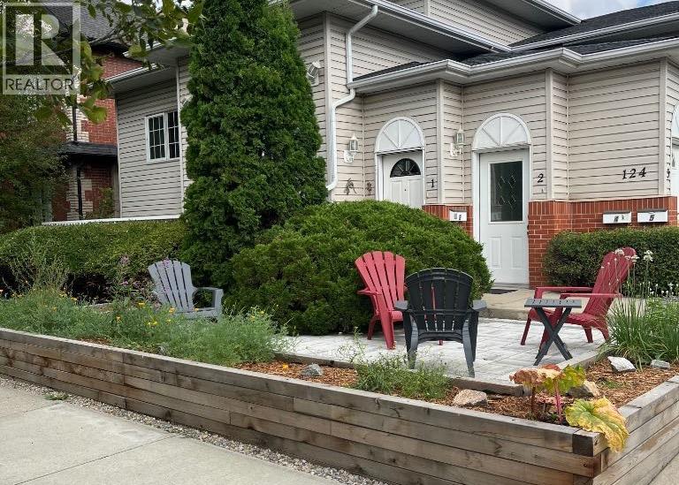 1, 124 19 Avenue NE, Calgary, Alberta