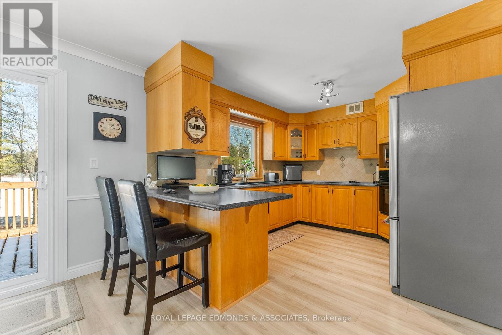 768 Airport Road, Petawawa, Ontario K8A 6W7 - Photo 10 - X12973286