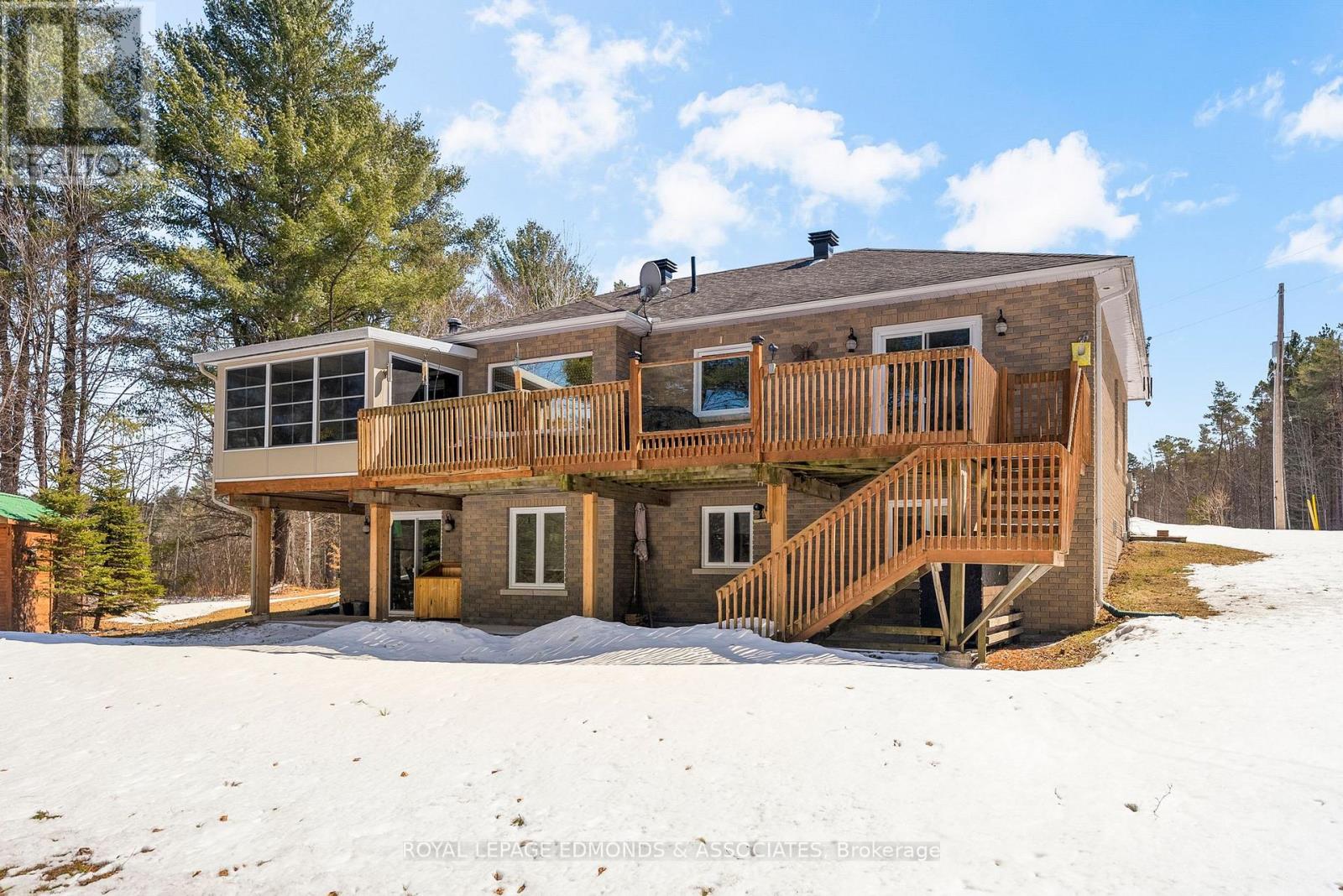 768 Airport Road, Petawawa, Ontario K8A 6W7 - Photo 35 - X12973286