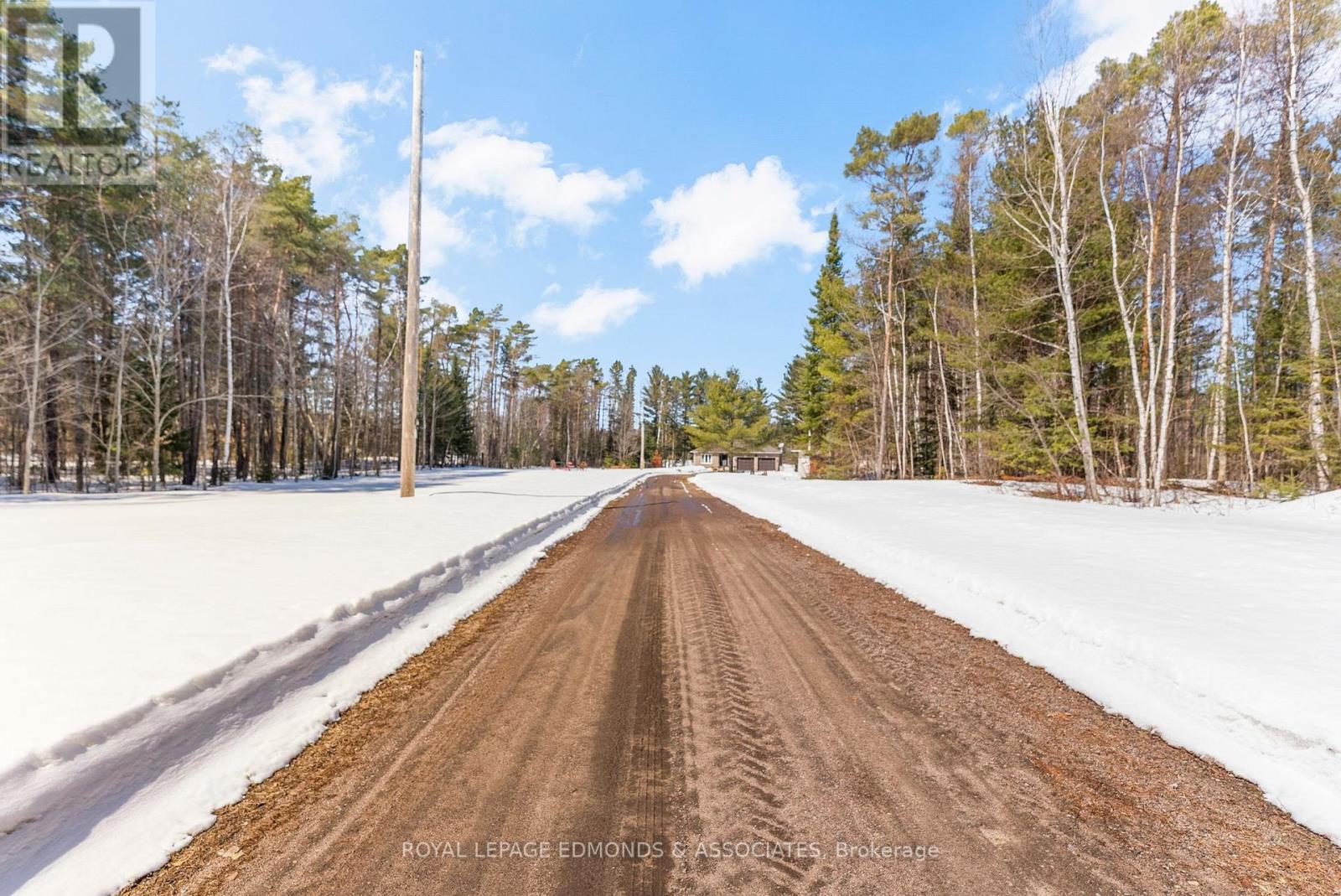 768 Airport Road, Petawawa, Ontario K8A 6W7 - Photo 44 - X12973286