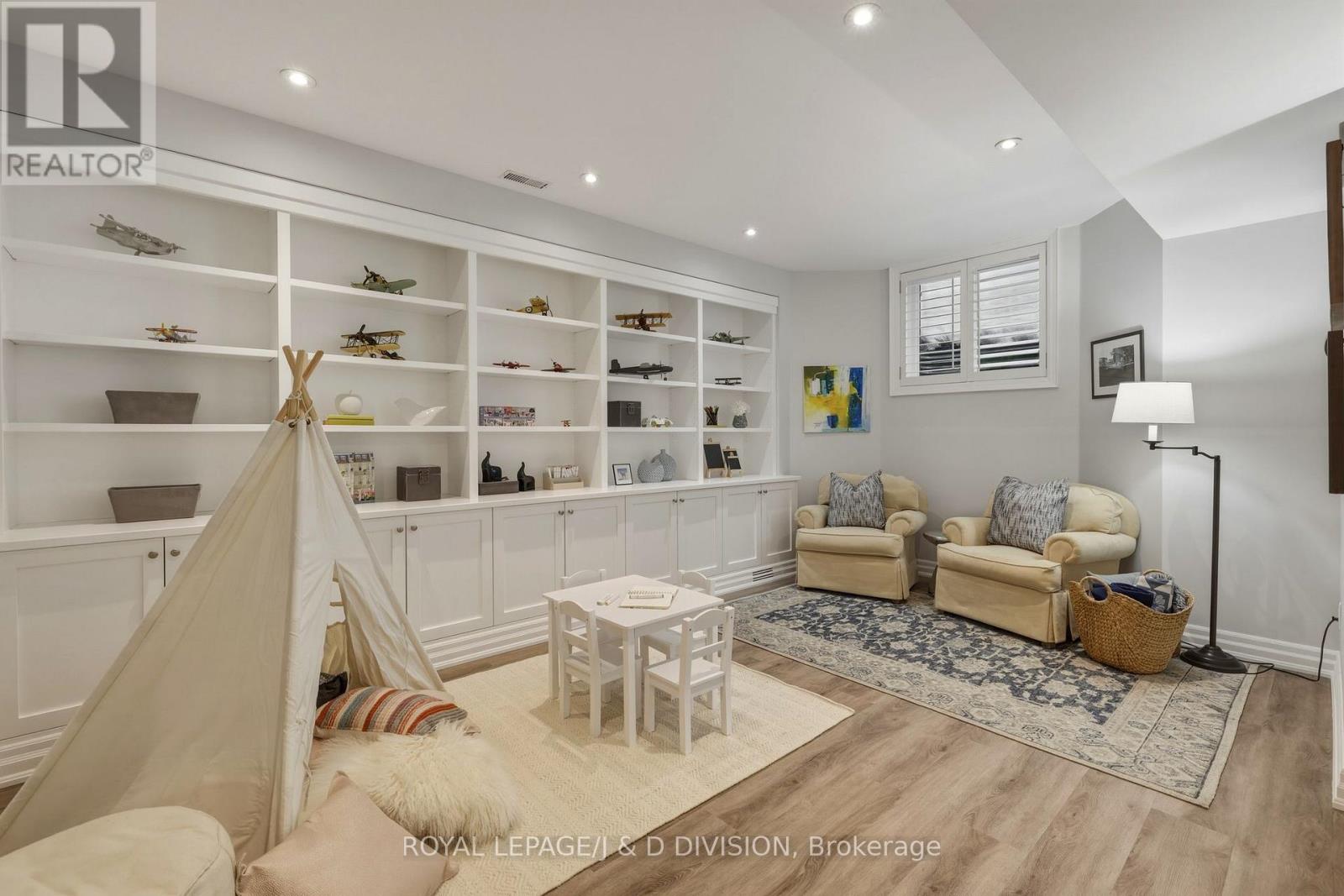 85 Wheeler Avenue, Toronto, Ontario  M4L 3V3 - Photo 32 - E12995890