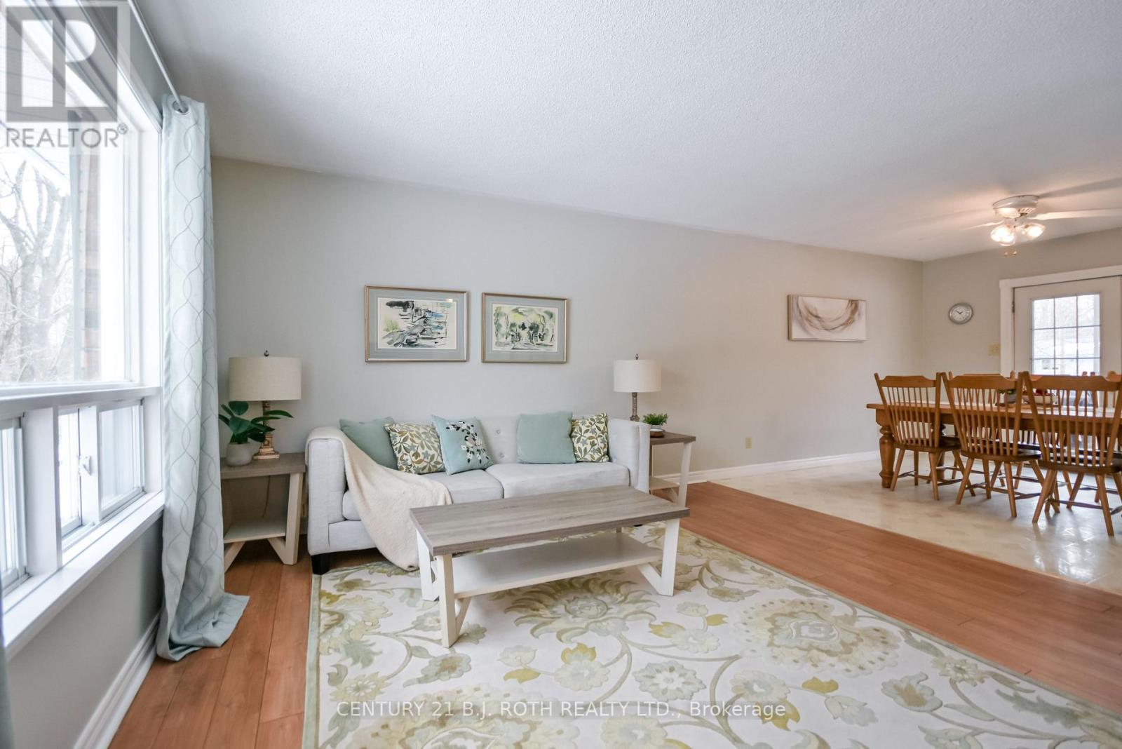 3861 East Street E, Innisfil, Ontario  L9S 2L9 - Photo 2 - N12871044