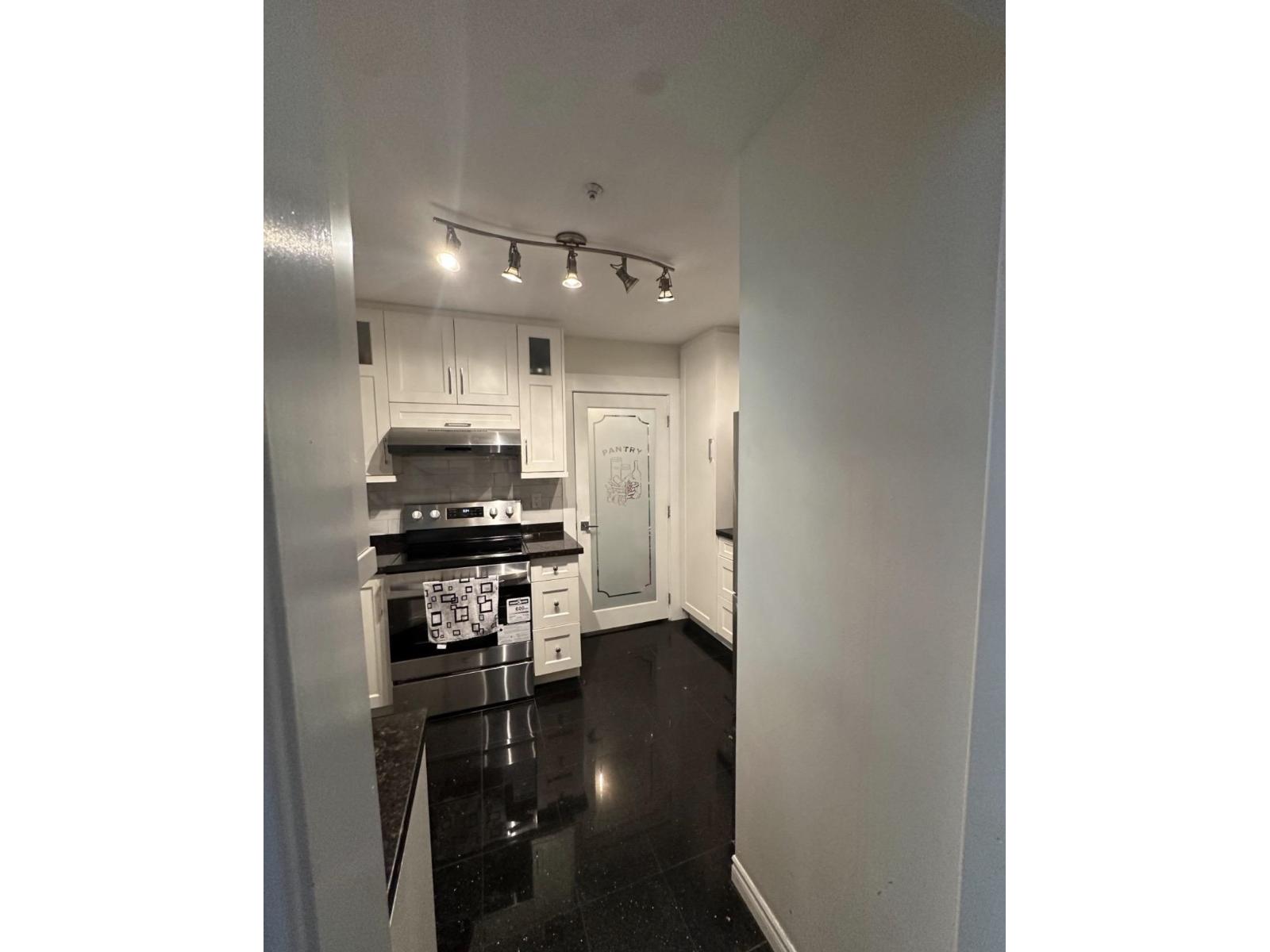 308 7151 121 Street, Surrey, British Columbia V3W 0E7 - Photo 10 - R3111103