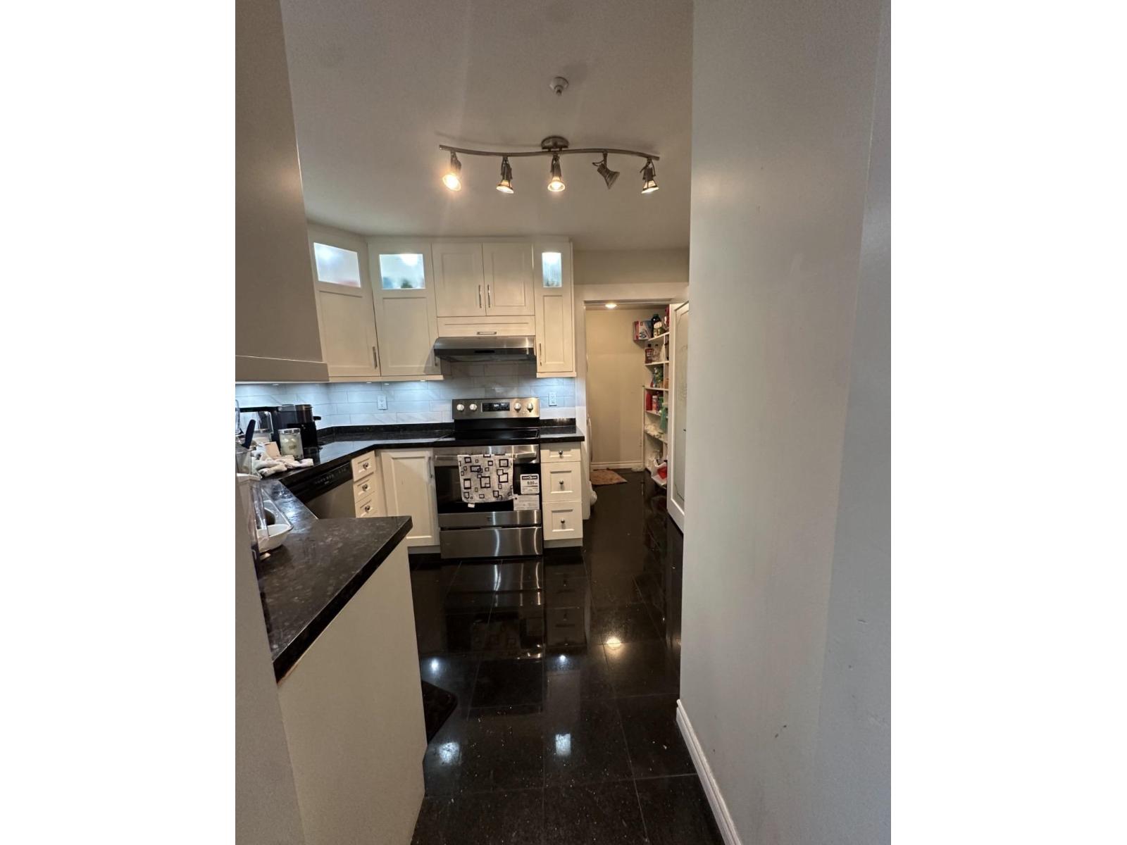 308 7151 121 Street, Surrey, British Columbia V3W 0E7 - Photo 12 - R3111103