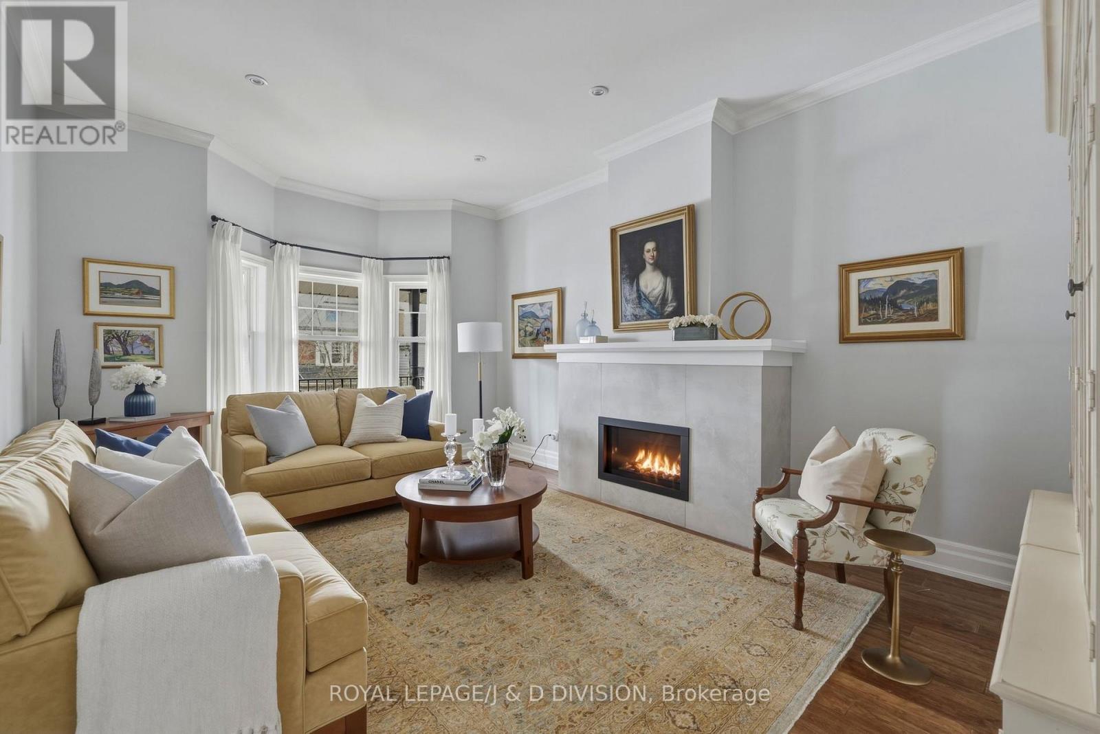 85 Wheeler Avenue, Toronto, Ontario  M4L 3V3 - Photo 5 - E12995890