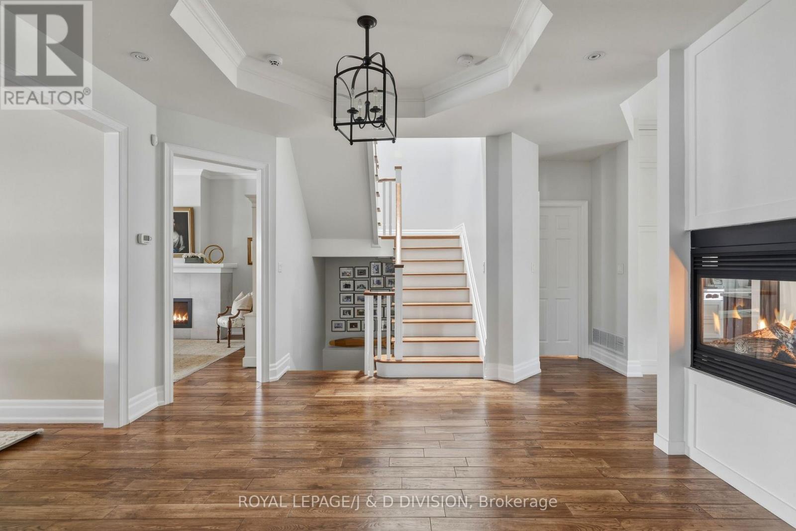 85 Wheeler Avenue, Toronto, Ontario  M4L 3V3 - Photo 4 - E12995890