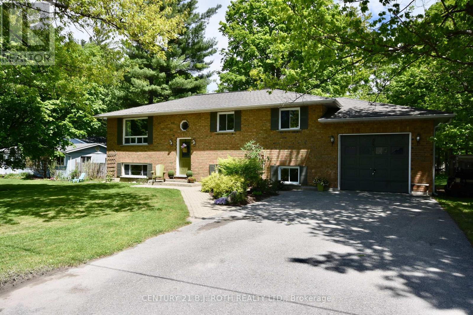 3861 EAST STREET E, Innisfil, Ontario
