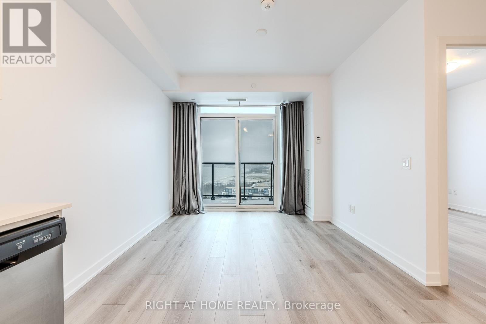 1709 - 385 Winston Road, Grimsby, Ontario  L3M 0J3 - Photo 4 - X12793914