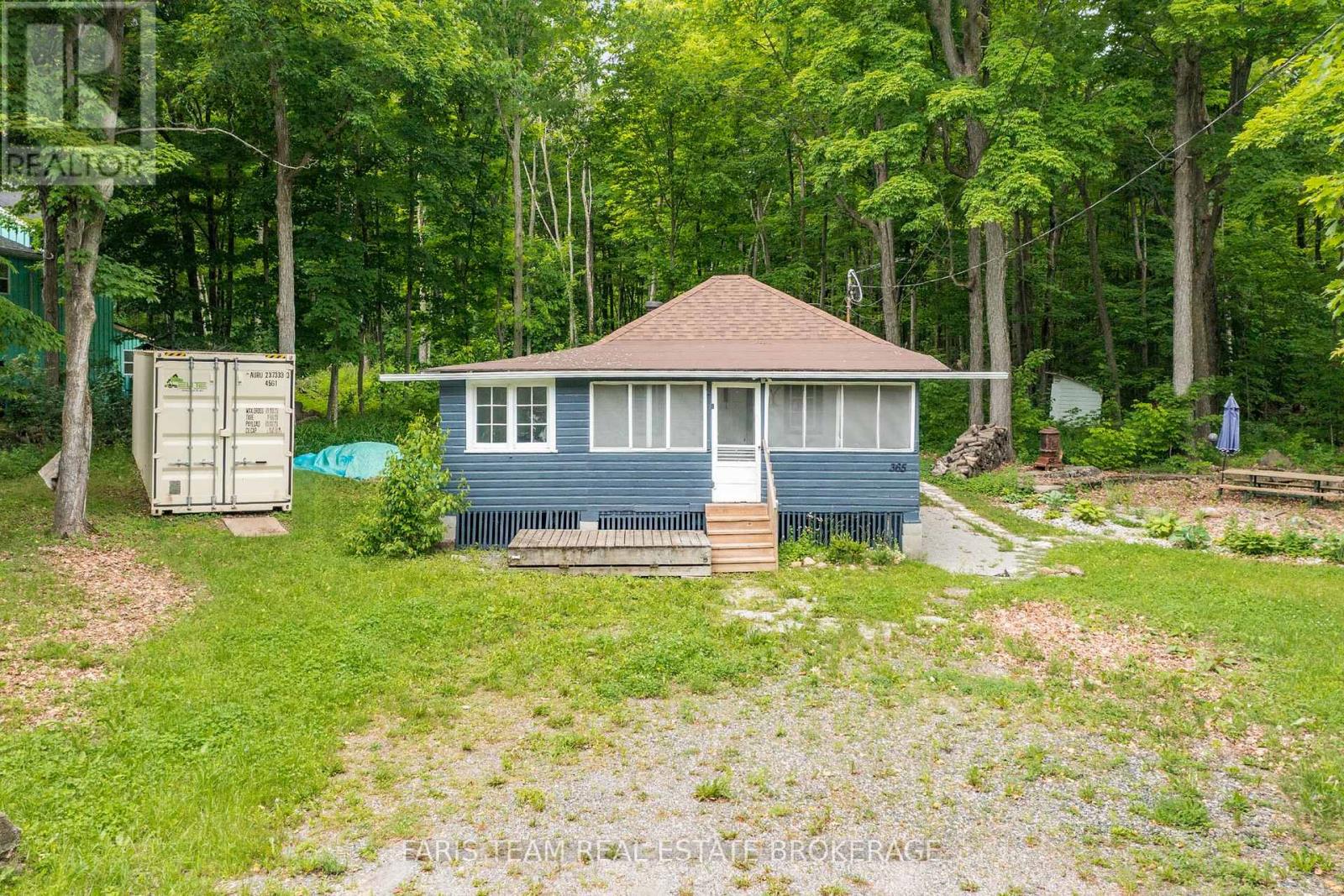 365 Robins Point Road, Tay, Ontario  L0K 2A0 - Photo 2 - S12995572