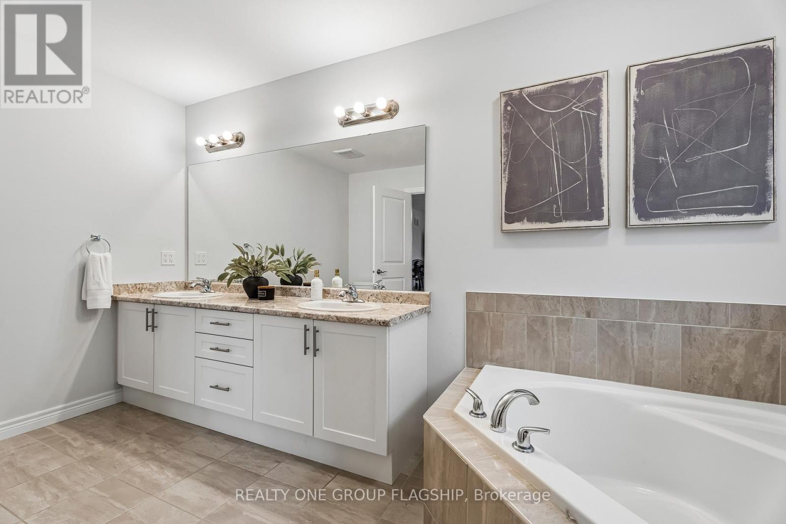 87 Dolomiti Court, Hamilton, Ontario  L0R 1P0 - Photo 20 - X12962526