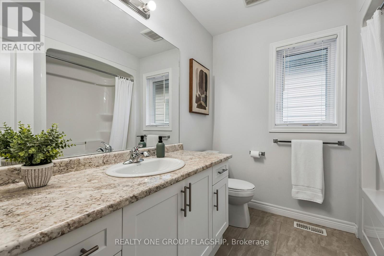 87 Dolomiti Court, Hamilton, Ontario  L0R 1P0 - Photo 24 - X12962526