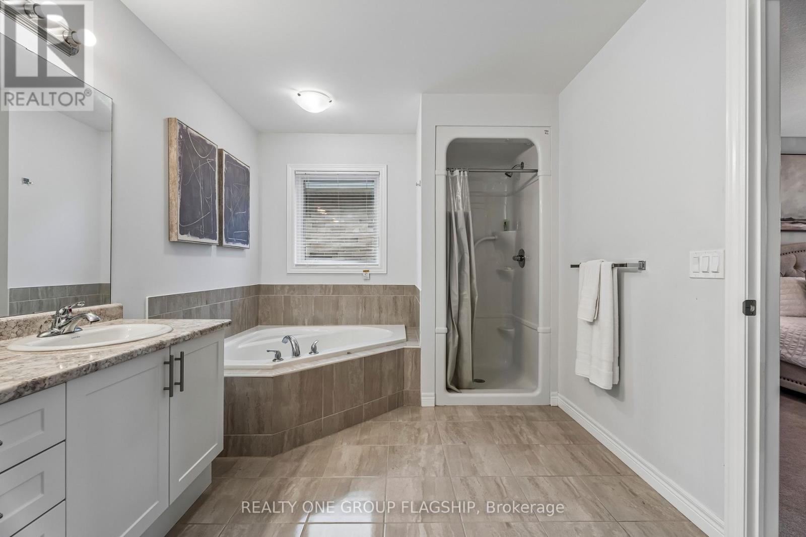 87 Dolomiti Court, Hamilton, Ontario  L0R 1P0 - Photo 21 - X12962526