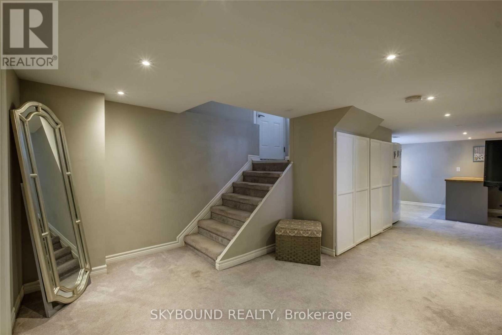 28 East 39th Street, Hamilton, Ontario  L8V 4H1 - Photo 15 - X12995182