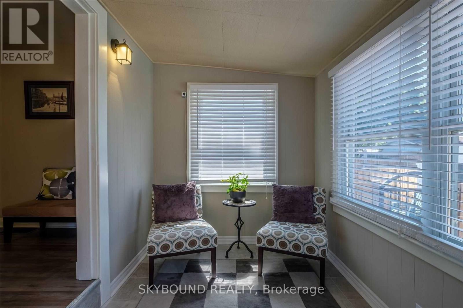 28 East 39th Street, Hamilton, Ontario  L8V 4H1 - Photo 13 - X12995182