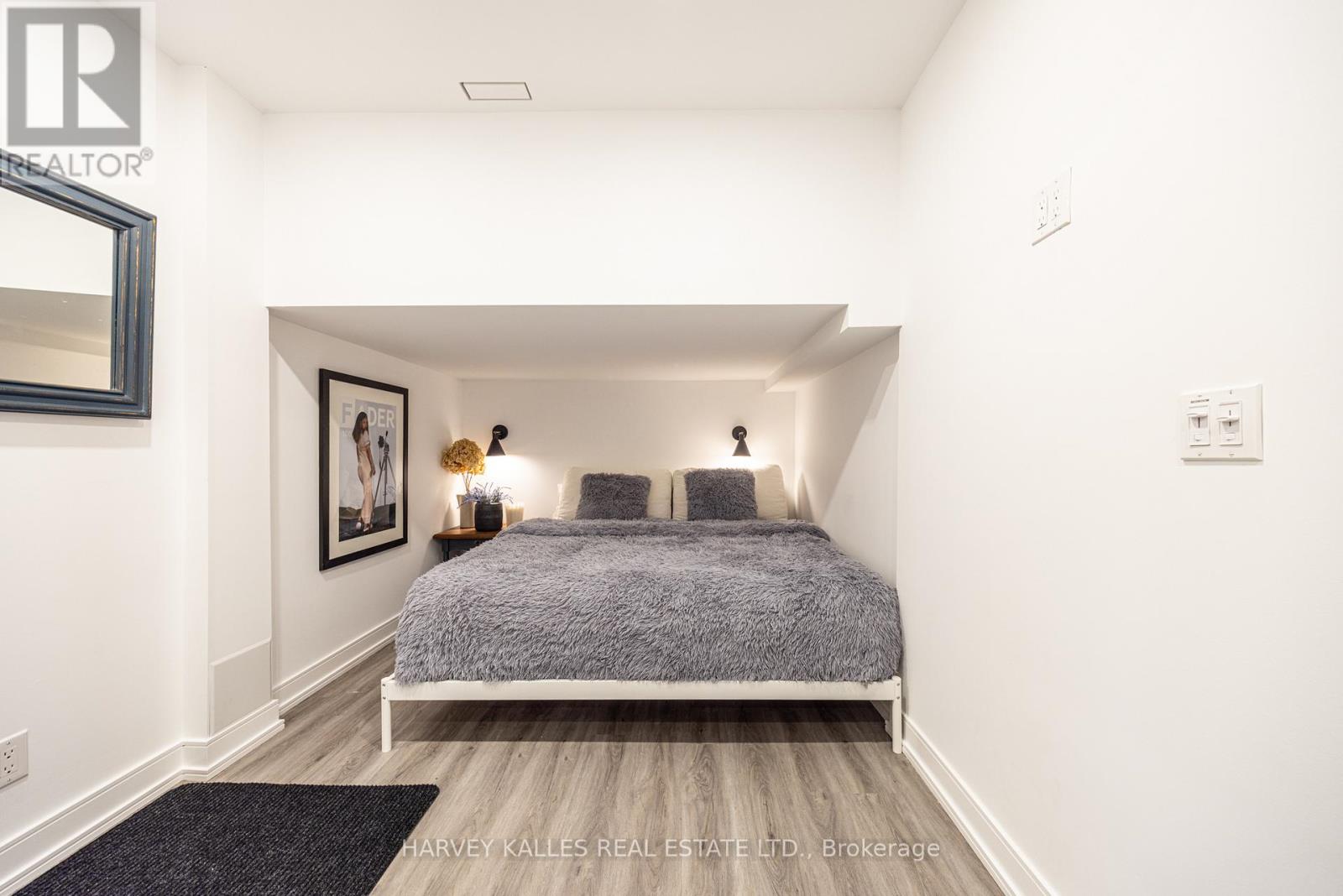 488 Arlington Avenue, Toronto, Ontario  M6C 3A2 - Photo 38 - C12995338