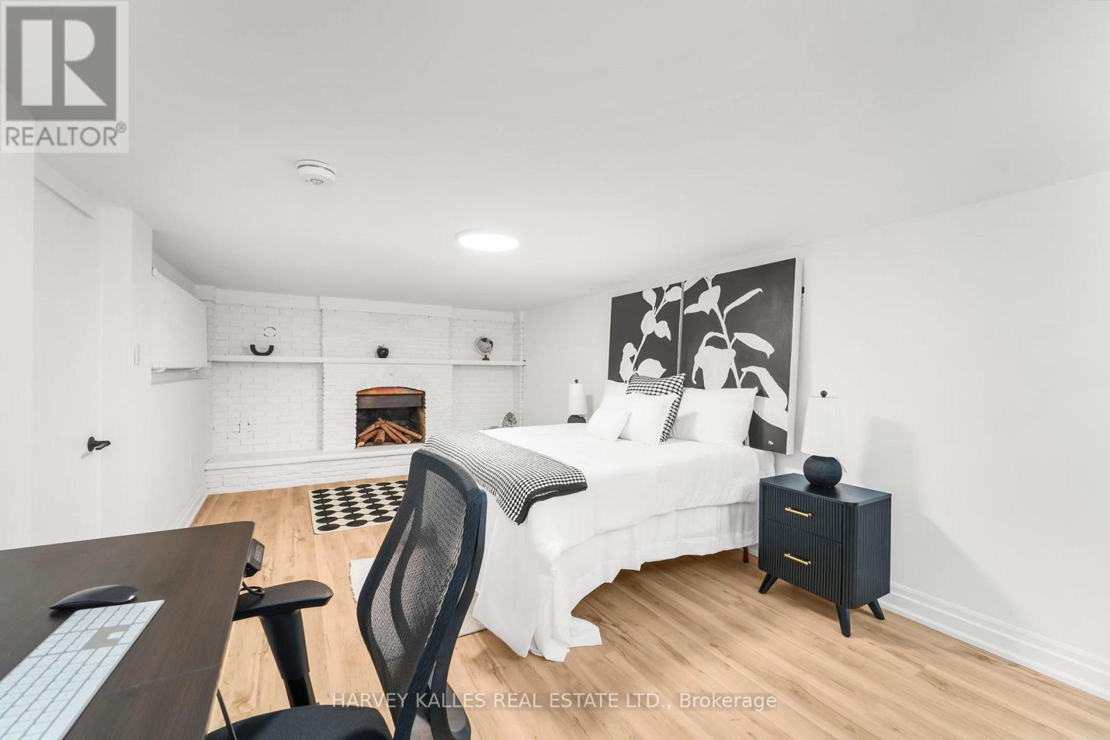 243 Northcliffe Boulevard, Toronto, Ontario  M6E 3K8 - Photo 18 - C12995810