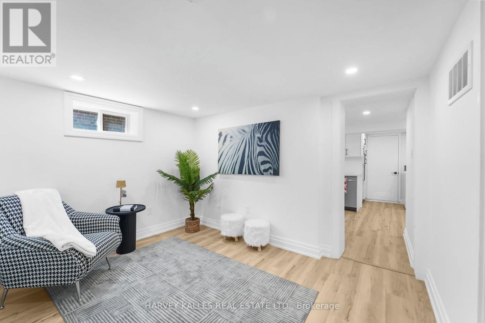 243 Northcliffe Boulevard, Toronto, Ontario  M6E 3K8 - Photo 17 - C12995810