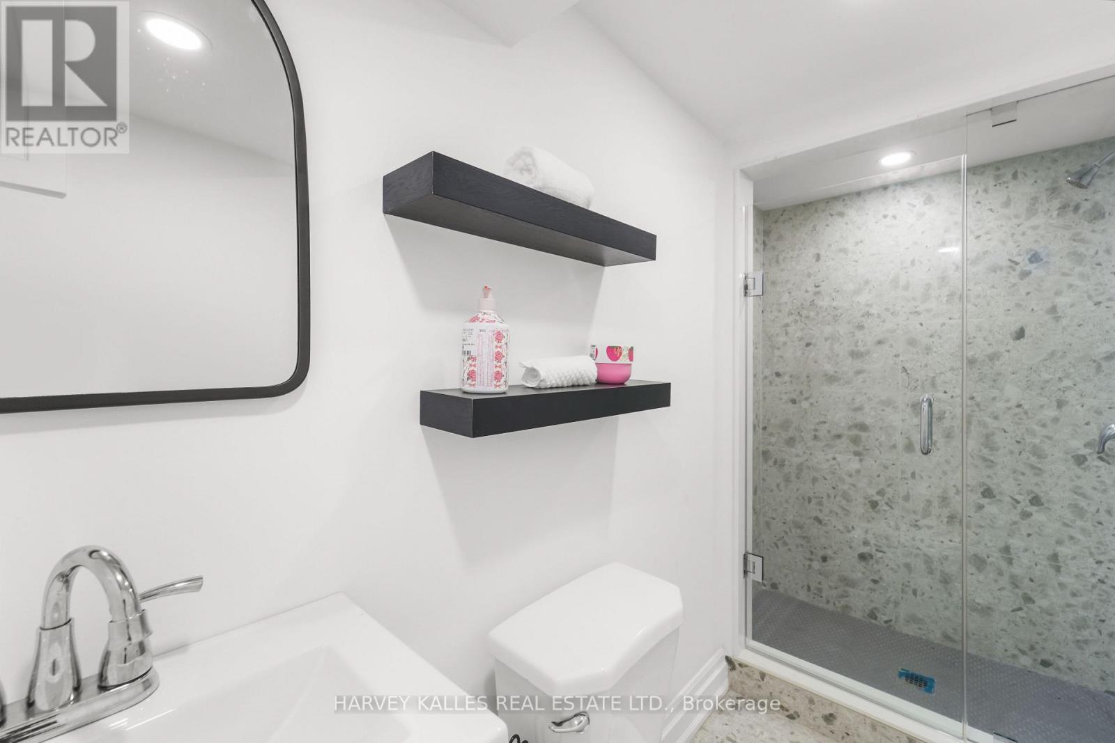 243 Northcliffe Boulevard, Toronto, Ontario  M6E 3K8 - Photo 21 - C12995810