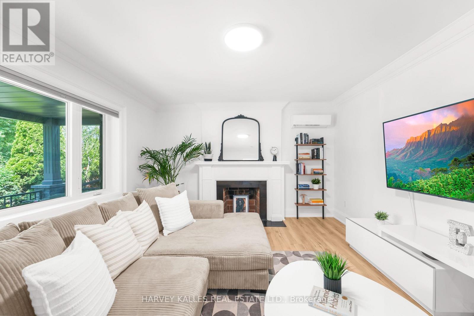 243 Northcliffe Boulevard, Toronto, Ontario  M6E 3K8 - Photo 5 - C12995810