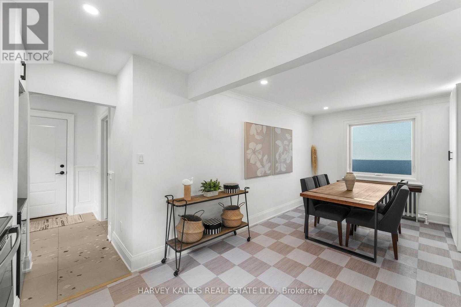 243 Northcliffe Boulevard, Toronto, Ontario  M6E 3K8 - Photo 8 - C12995810