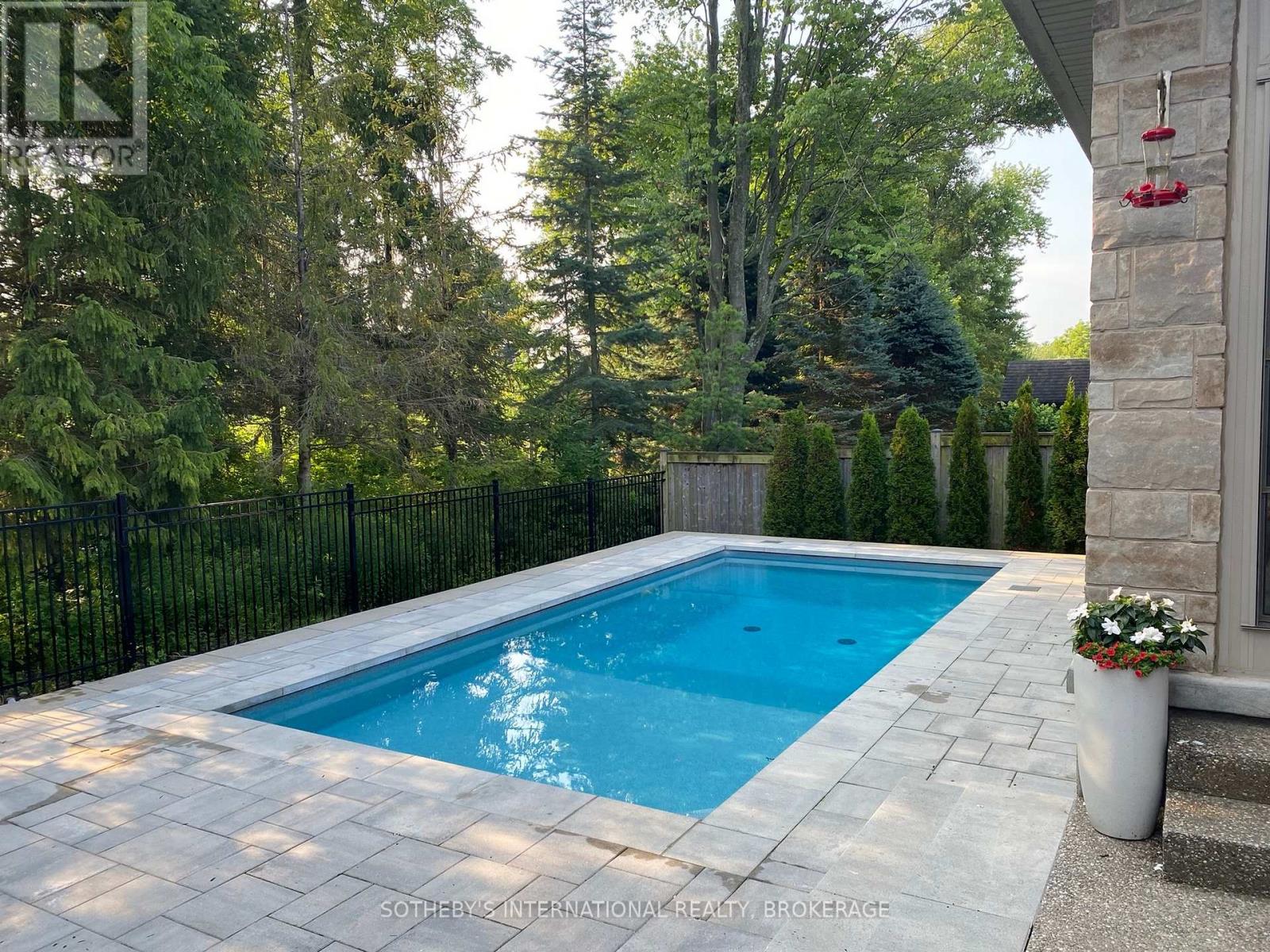 17 Rhodes Court, Pelham, Ontario  L0S 1E4 - Photo 35 - X12826476