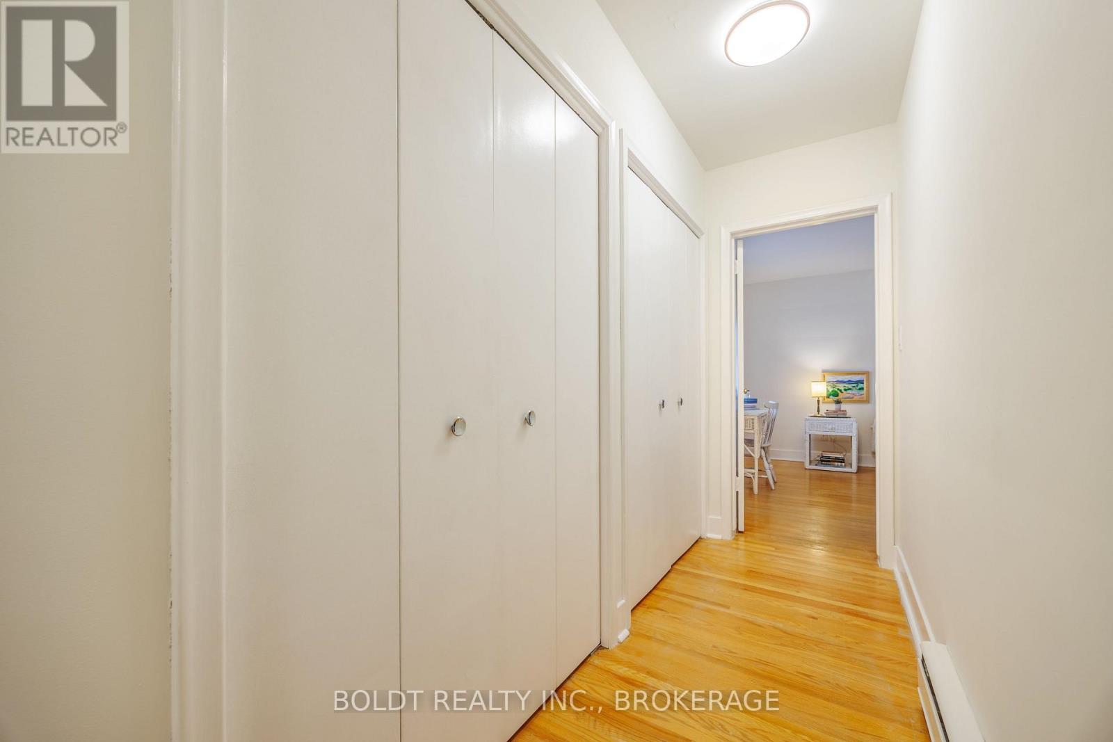 6 Mountainview Drive, St. Catharines (Glendale/glenridge), Ontario  L2T 3H4 - Photo 13 - X12980394