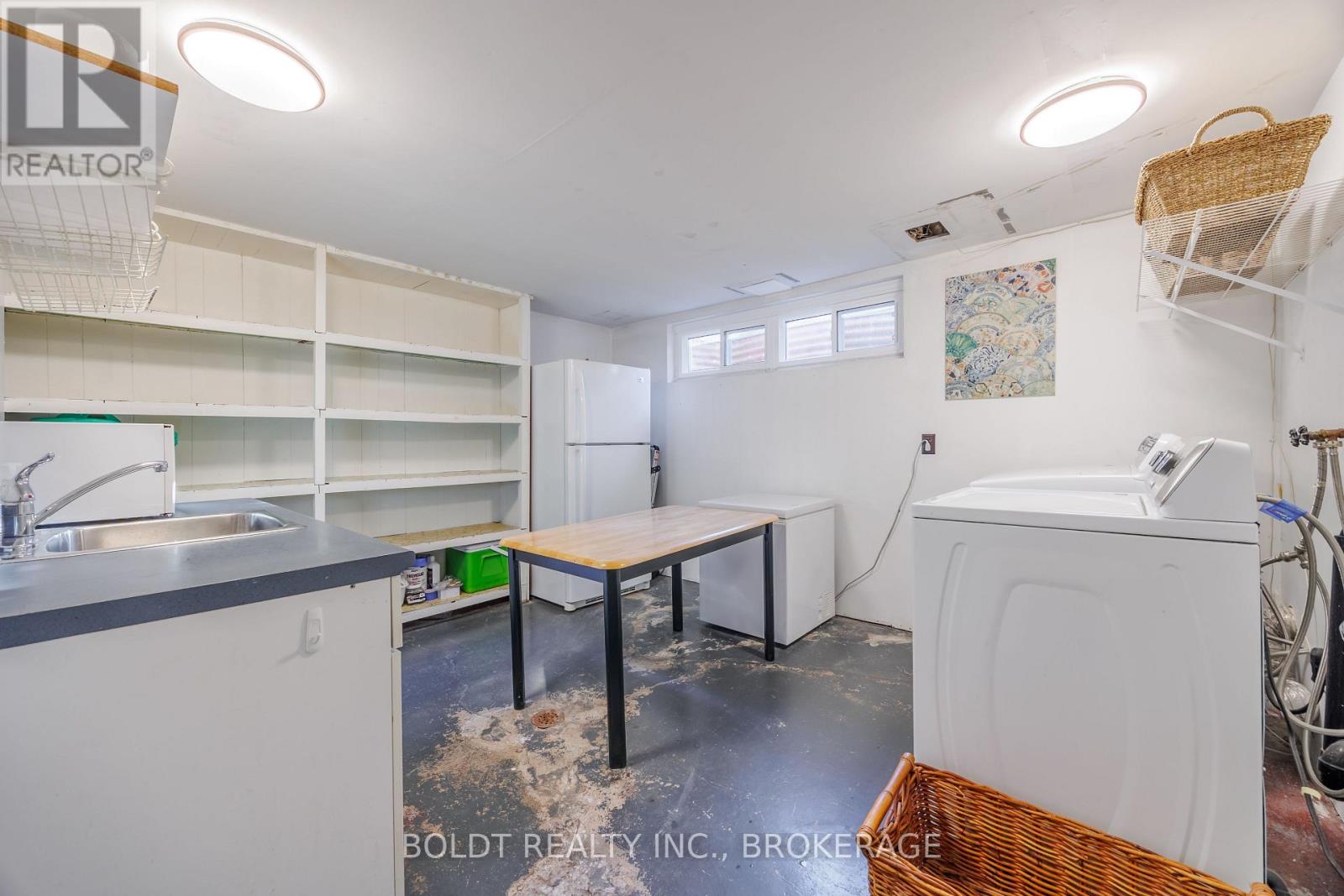 6 Mountainview Drive, St. Catharines (Glendale/glenridge), Ontario  L2T 3H4 - Photo 29 - X12980394